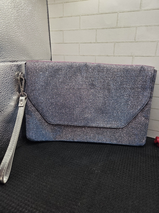 The Unbranded Brand Handbags - P73. Glitter Envelope Clutch Wristlet - Silver Blue